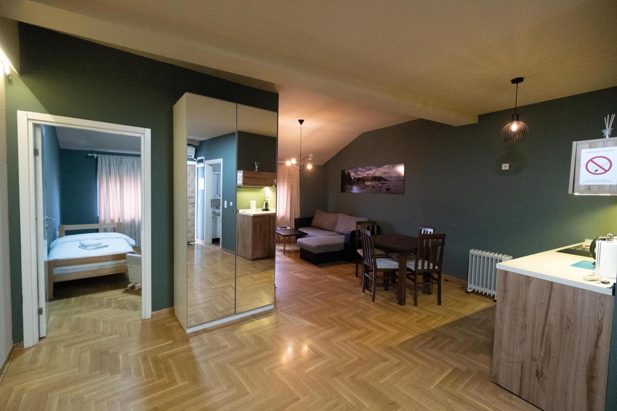 Aleksei Apartmani Belgrade Luaran gambar
